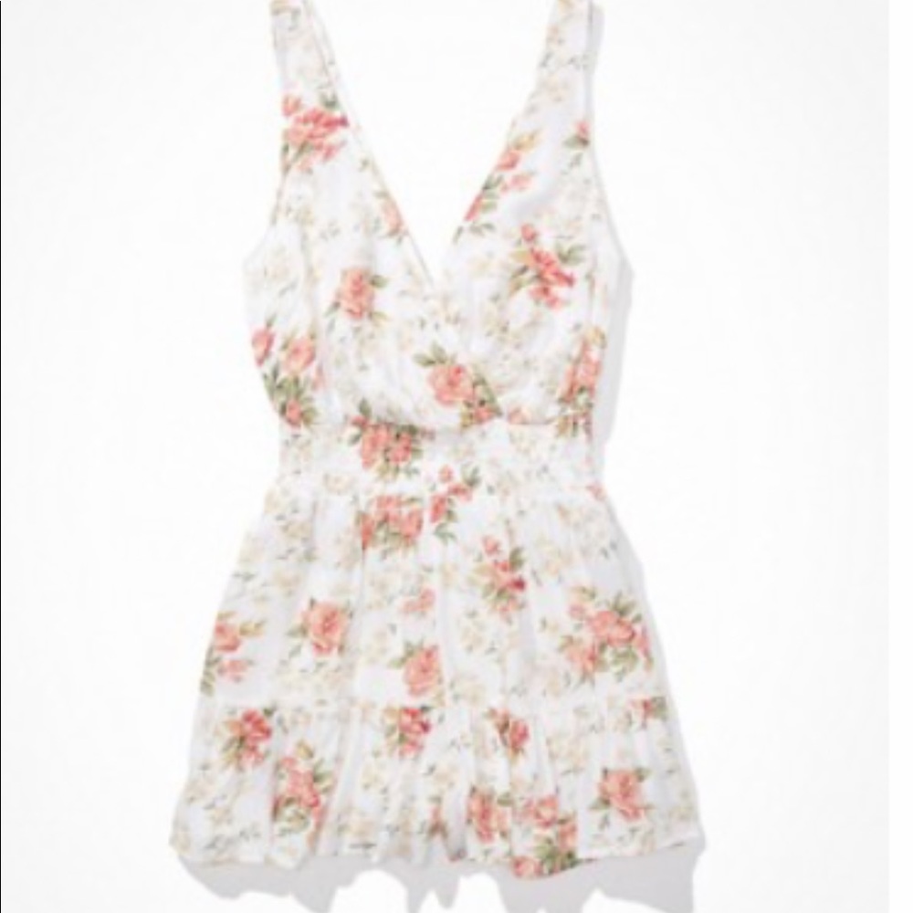 American Eagle Floral Ruffled Romper - size XL, cream